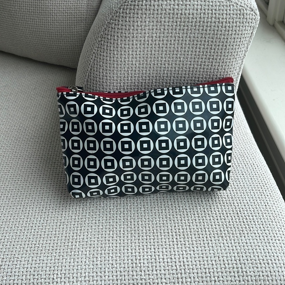 Geometric Print Makeup Case View 2